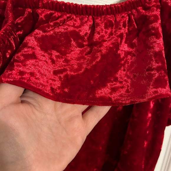 Girls Size 10/12 Red Crushed Velvet Flutter Sleeve Dress - Picture 4 of 6